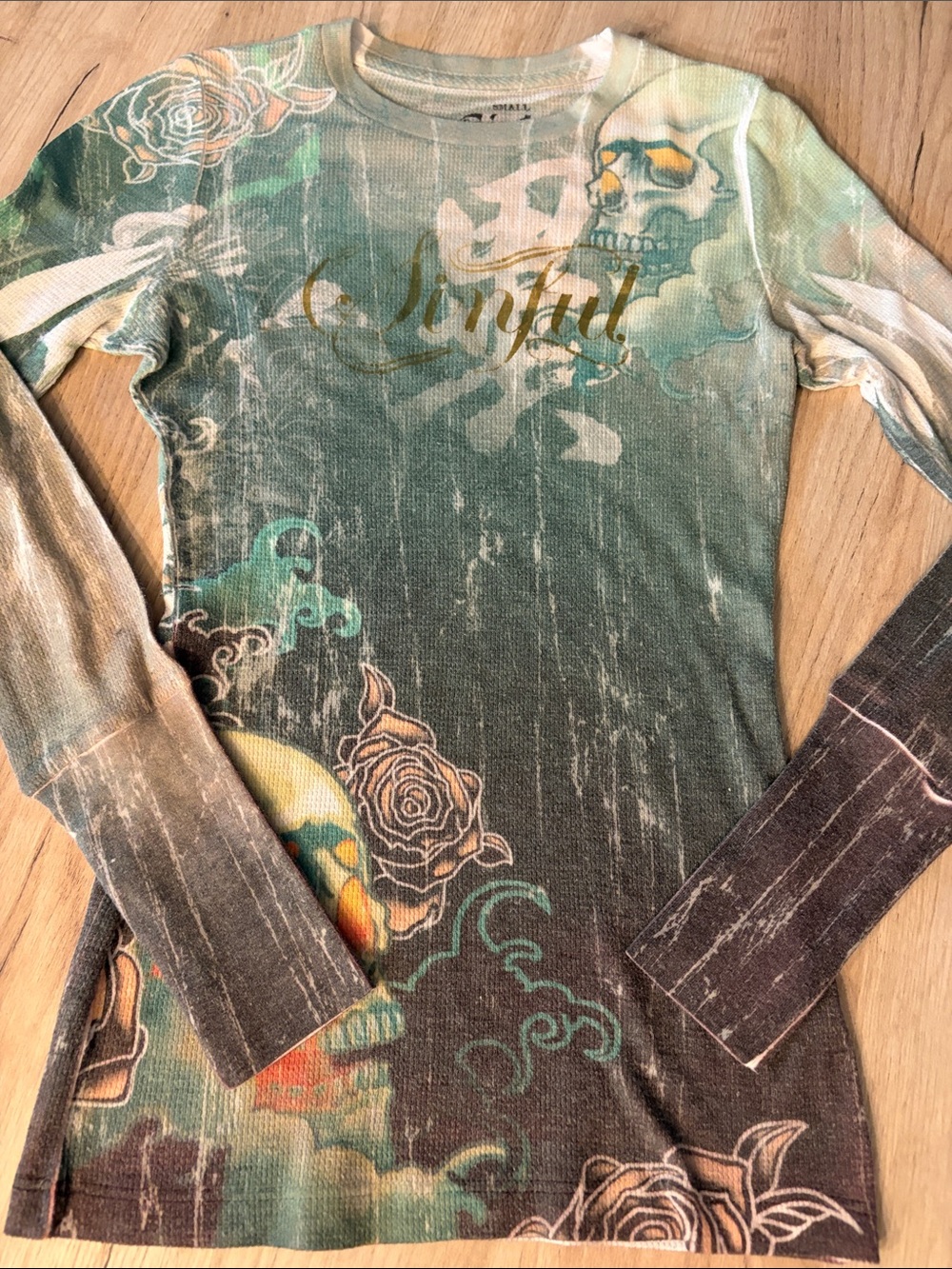 SINFUL BY AFFLICTION Y2K SKULL ROSE THERMAL LONG SLEEVE TOP SMALL
